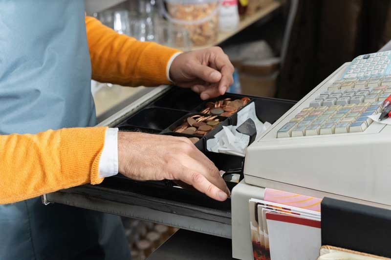 Online pénztárgép árak – mire számíthat, és hogyan válasszon megfelelő pénztárgépet?